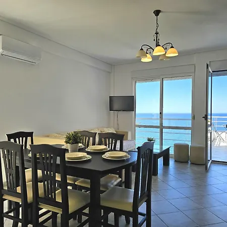 Apartmán Two Bedroom With Sea View