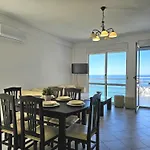 Appartamento Two Bedroom With Sea View