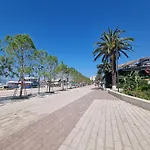 Appartamento Two Bedroom With Sea View Sarandë